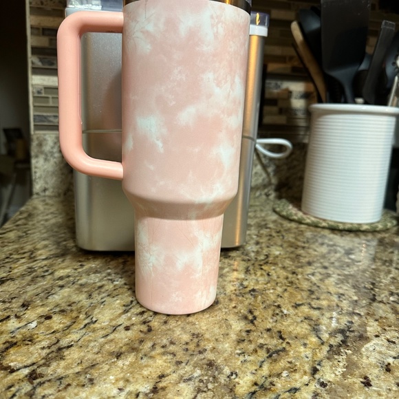 Stanley 40oz quencher tumbler peach tie dye (limited edition) **S4** - Picture 2 of 6
